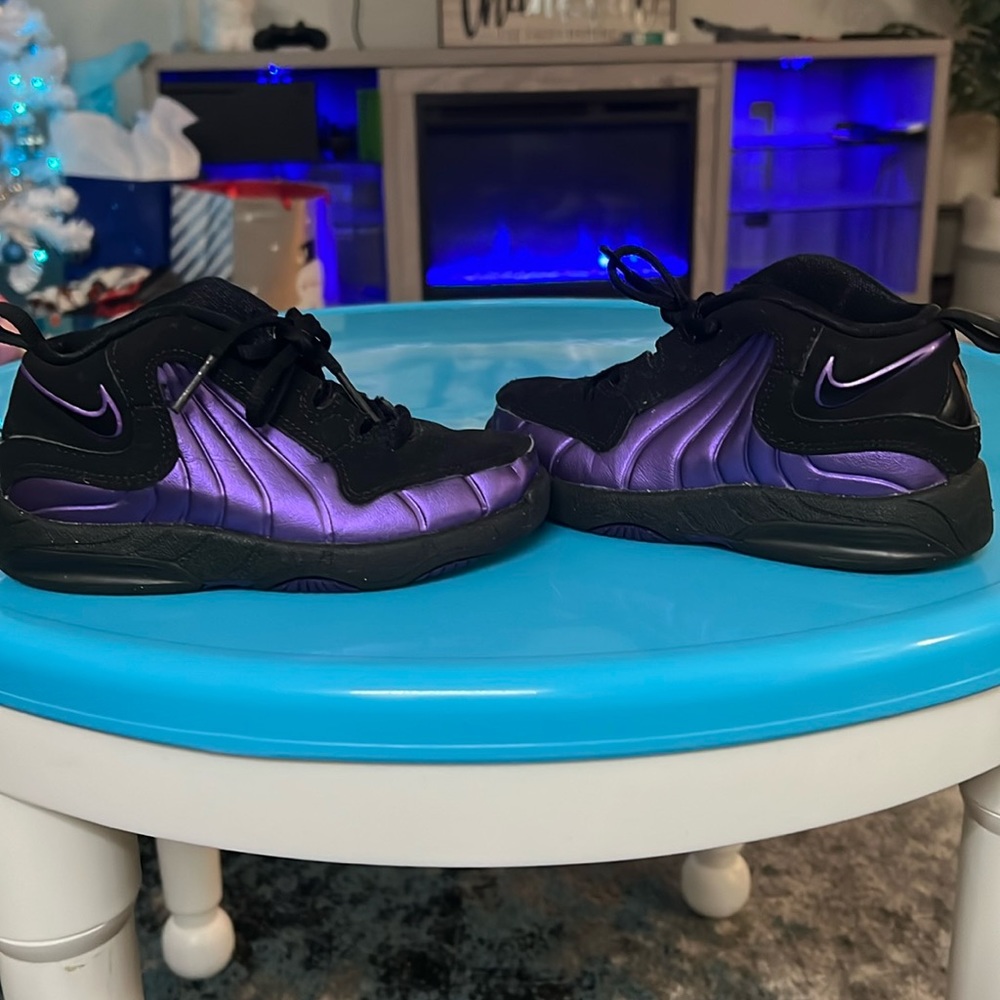 Purple Nikes, 9c